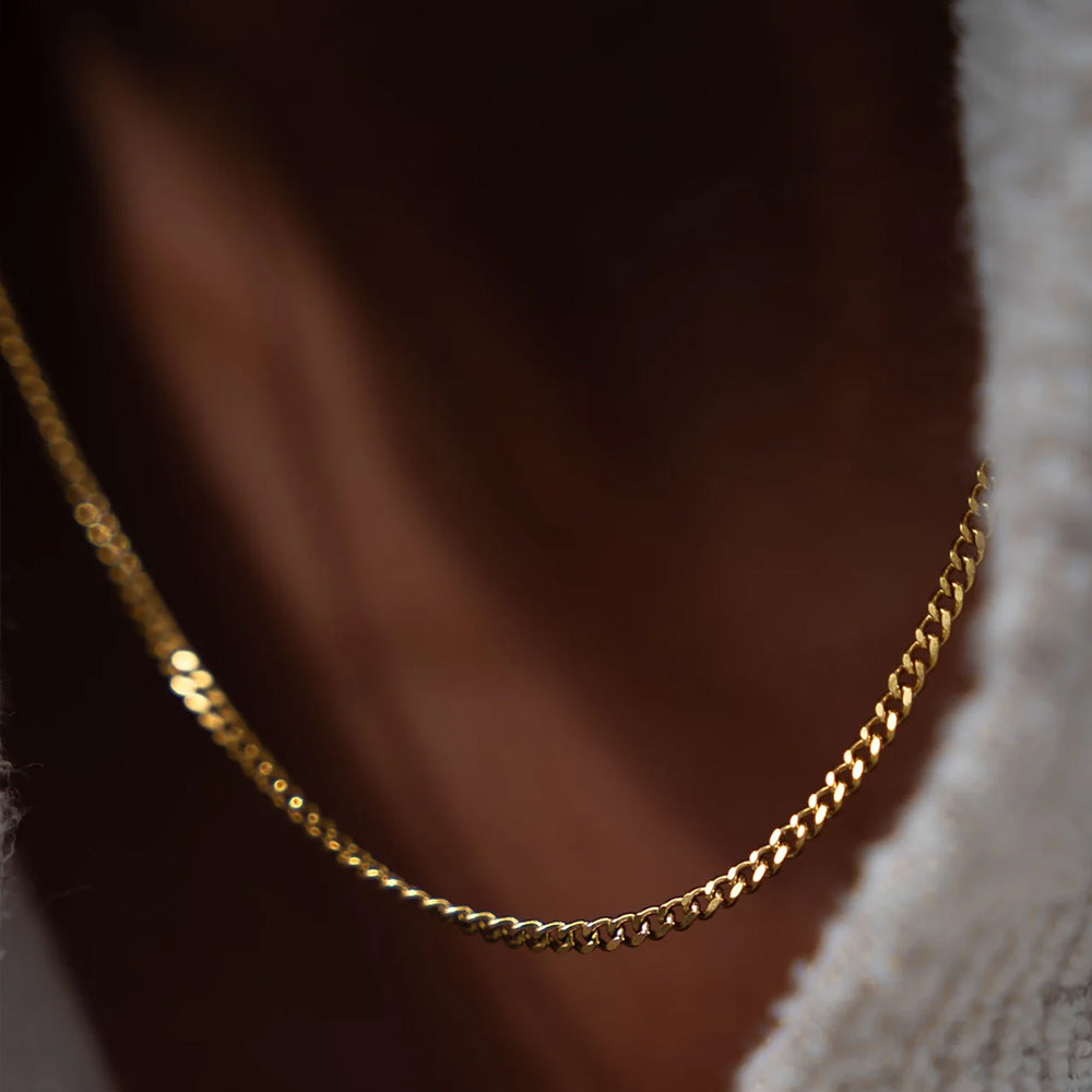 Fine Chain Necklace (Gold)