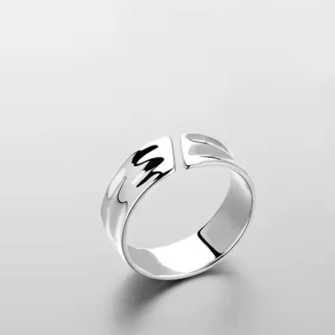 Ripple Effect Ring (White Gold)